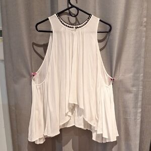 Freeway Shark Bite Flowy Shirt Size S